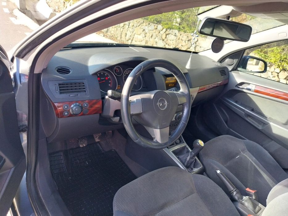 Opel Astra H 2004 benzină