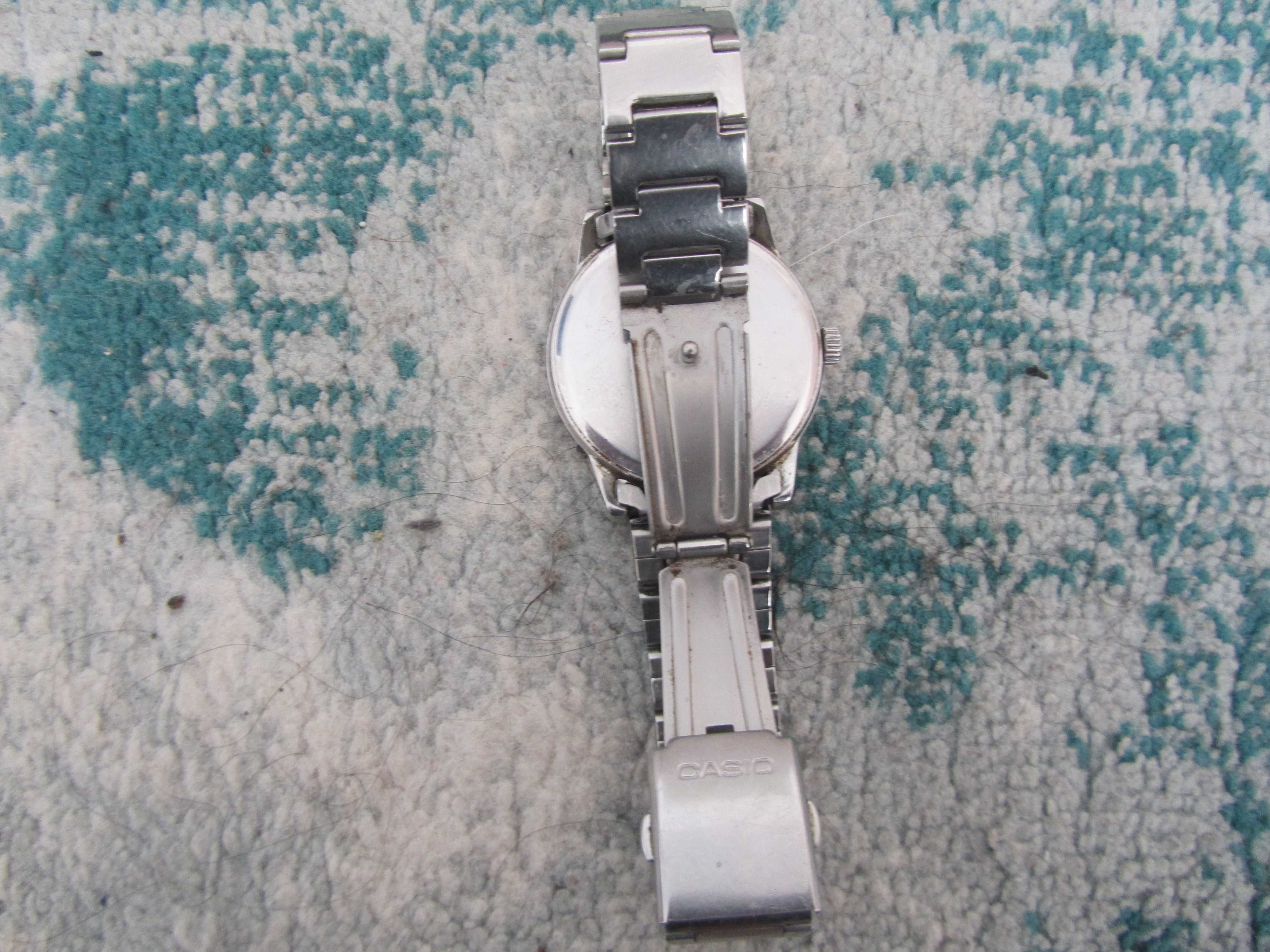 Продавам часовници CASIO  и SUUNTO
