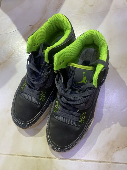 Продам обувь на мальчика 36 размер за 2000