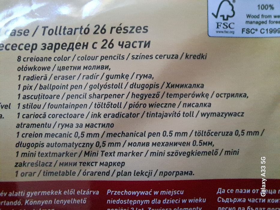 Vând penar echipat cu 26 piese marca Herlitz.
Penarul este nou, sigila