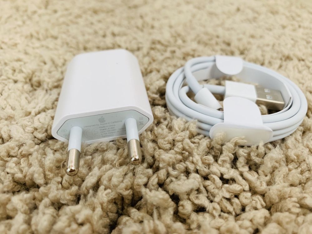 Iphone - Incarcator /Adaptor Priza 1A + Cablu Usb 1M Nou