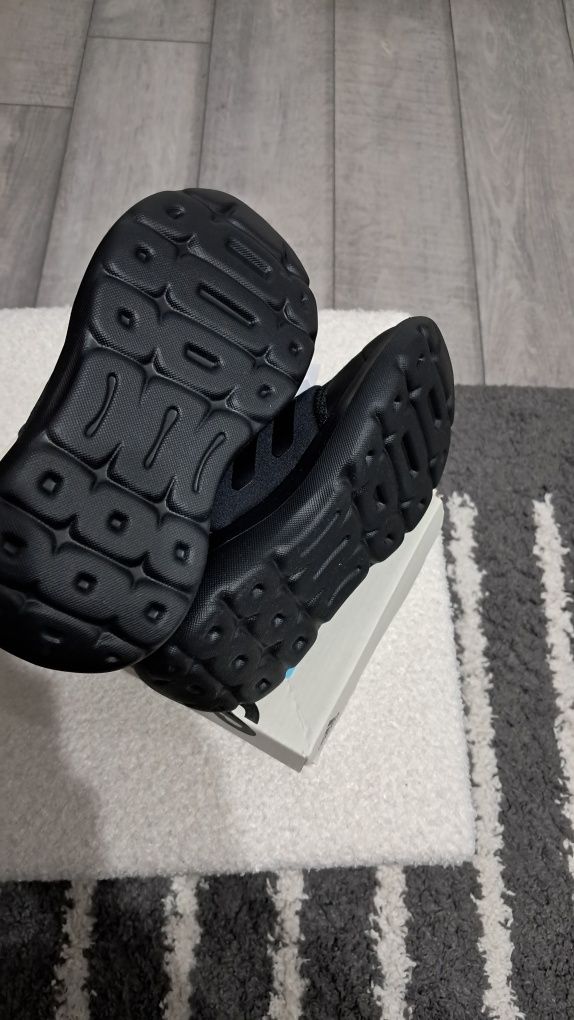 Чисто нови Детски маратонки adidas