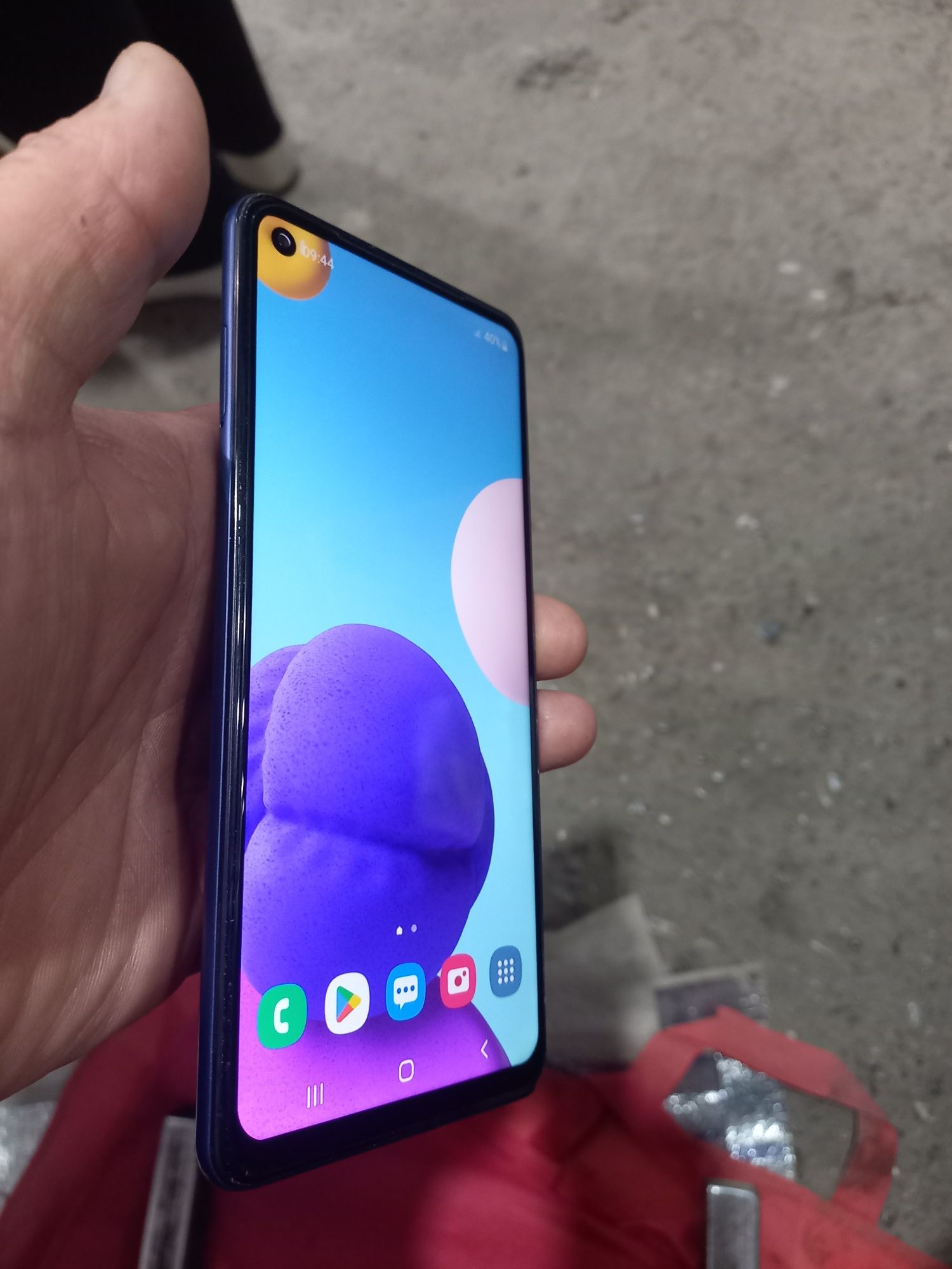 A21s samsung ideal holati tiniq 32GB hotira 2 sim karta imeyka bo'gan.