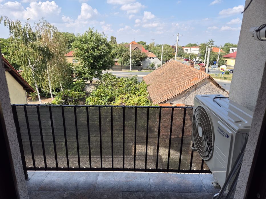 Proprietar Vand Apartament 2 Camere Lux Decomsndat