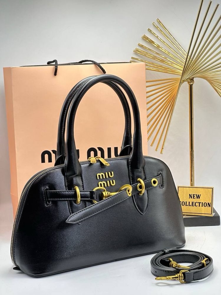 Geanta Miu Miu Noua !!! Dimensiuni 35/19 !!!