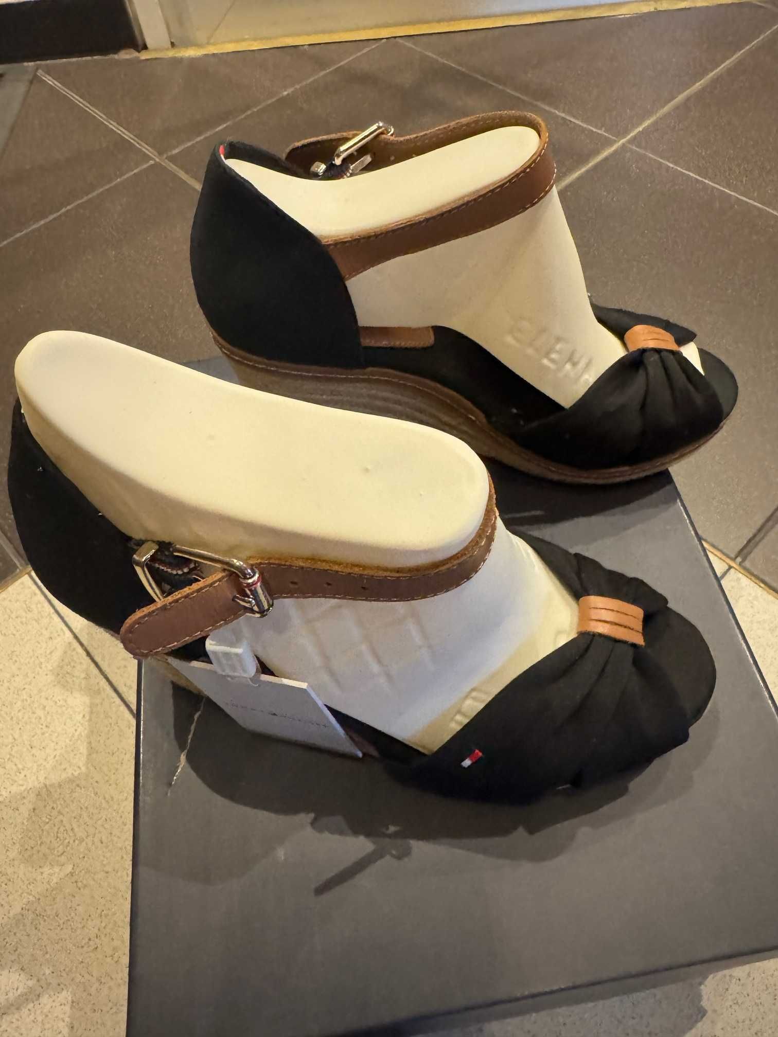 Сандали на платформа Tommy Hilfiger