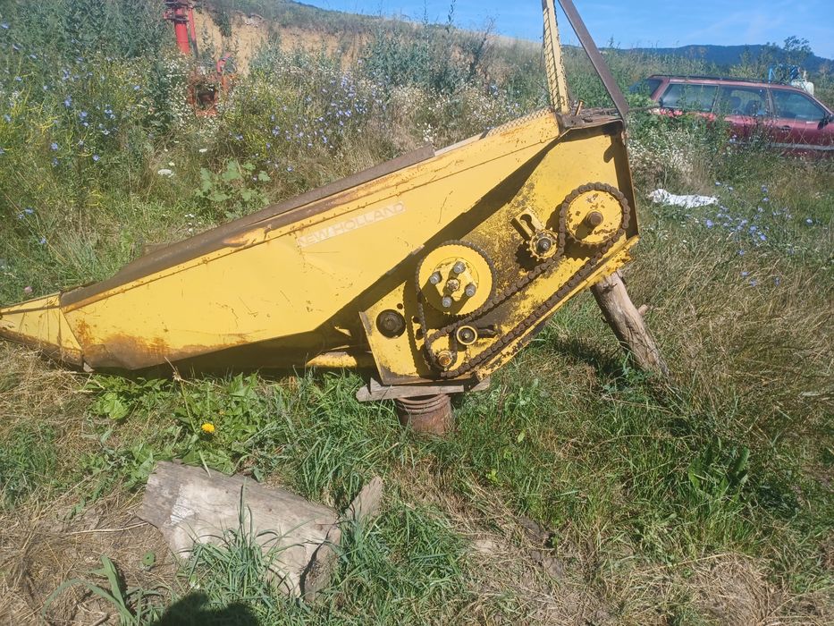 Vând/Schimb masa porumb 4 randuri