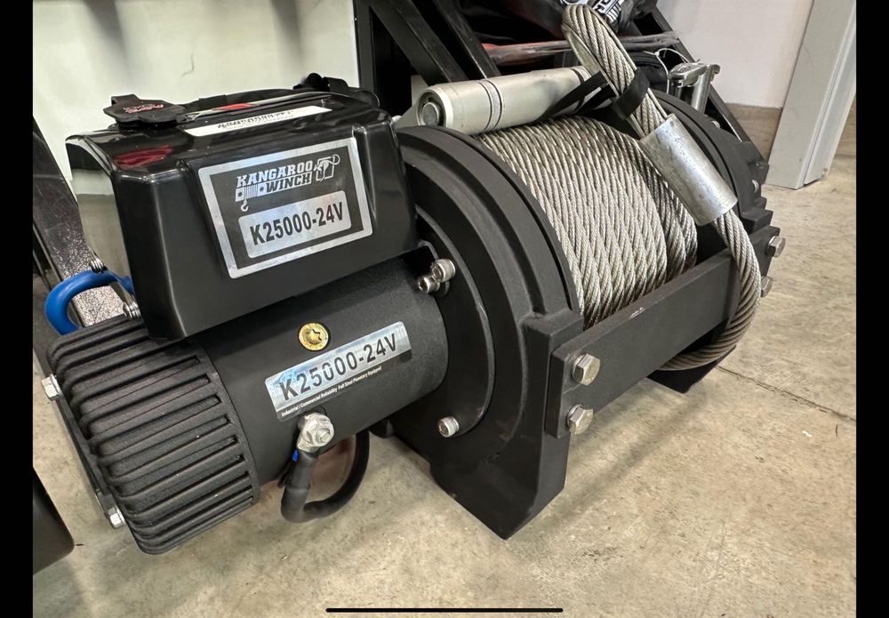 Troliu electric KangarooWinch 25000 lb 24V – 11350 kg