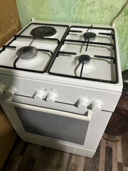 Газовая плита в отличном состояние