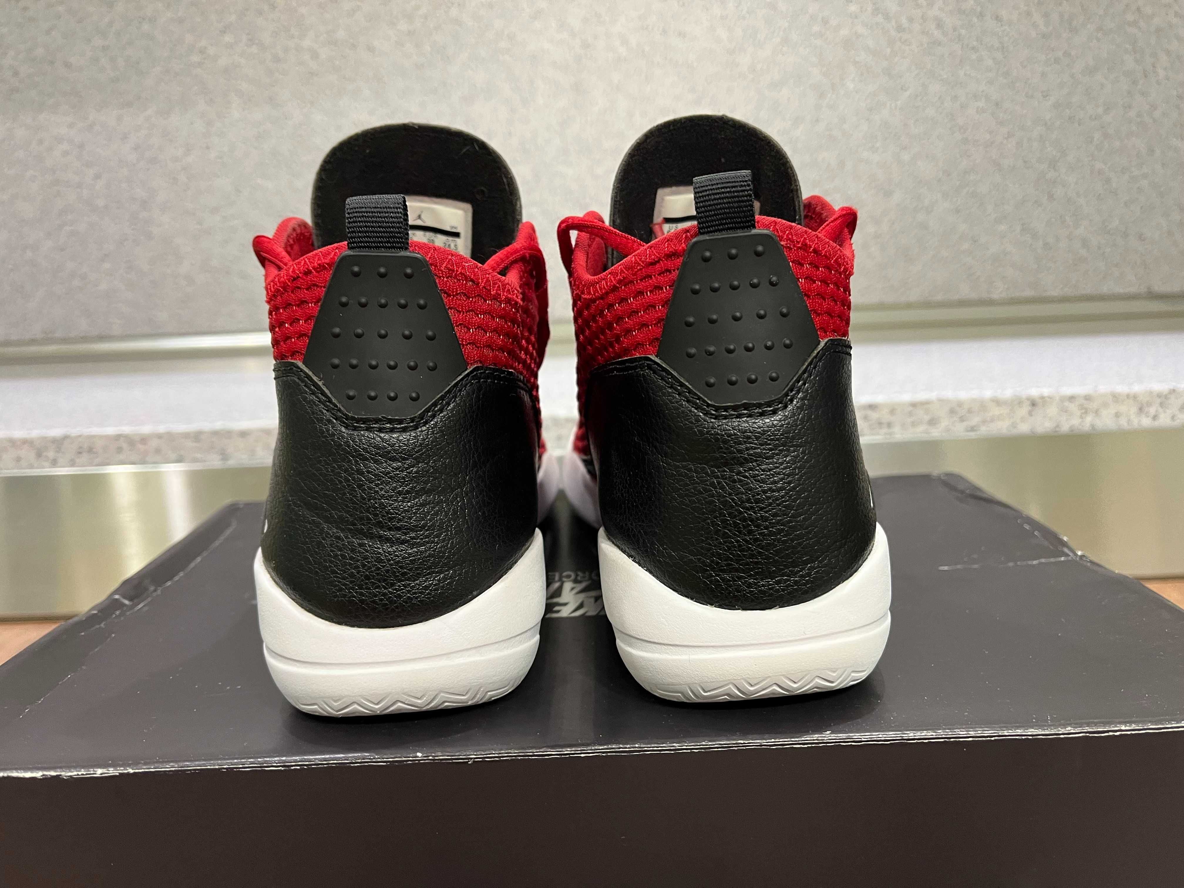 ОРИГИНАЛНИ *** Nike Jordan Reveal BG / Gym Red Black White