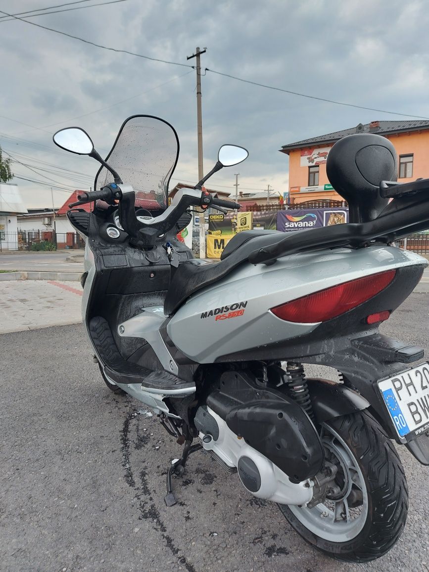 *** Malaguti Madison 250cc RS/ impecabil***