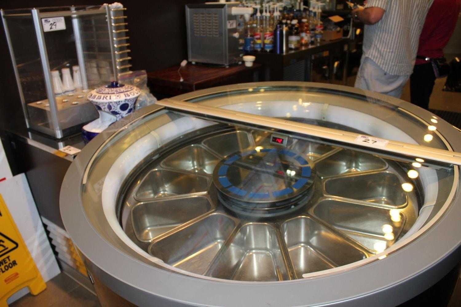 echipament gelaterie, masina+ pasteurizator + vitrina inghetata tonda