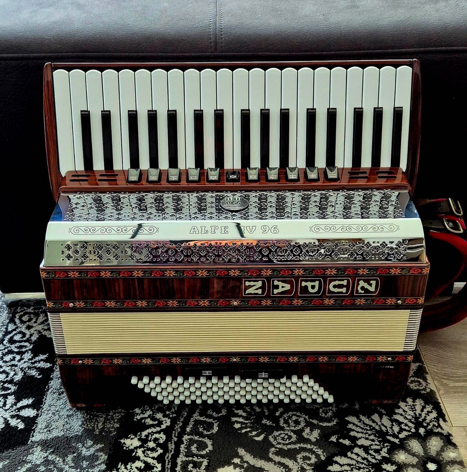 Acordeon Zupan ca nou