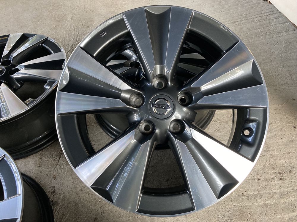 Оригинални джанти Nissan / Нисан 17" 5х114.3