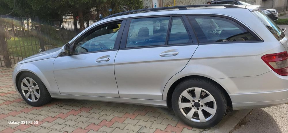 mercedez benz C220 an 2008.