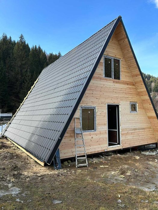 Cabana din lemn stil A Frame si casa din structura de lemn de vanzare