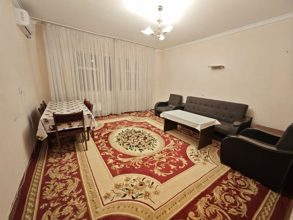 Мирзо Улугбекский раойн Паркенский оретир кафе у Бабушки , метро