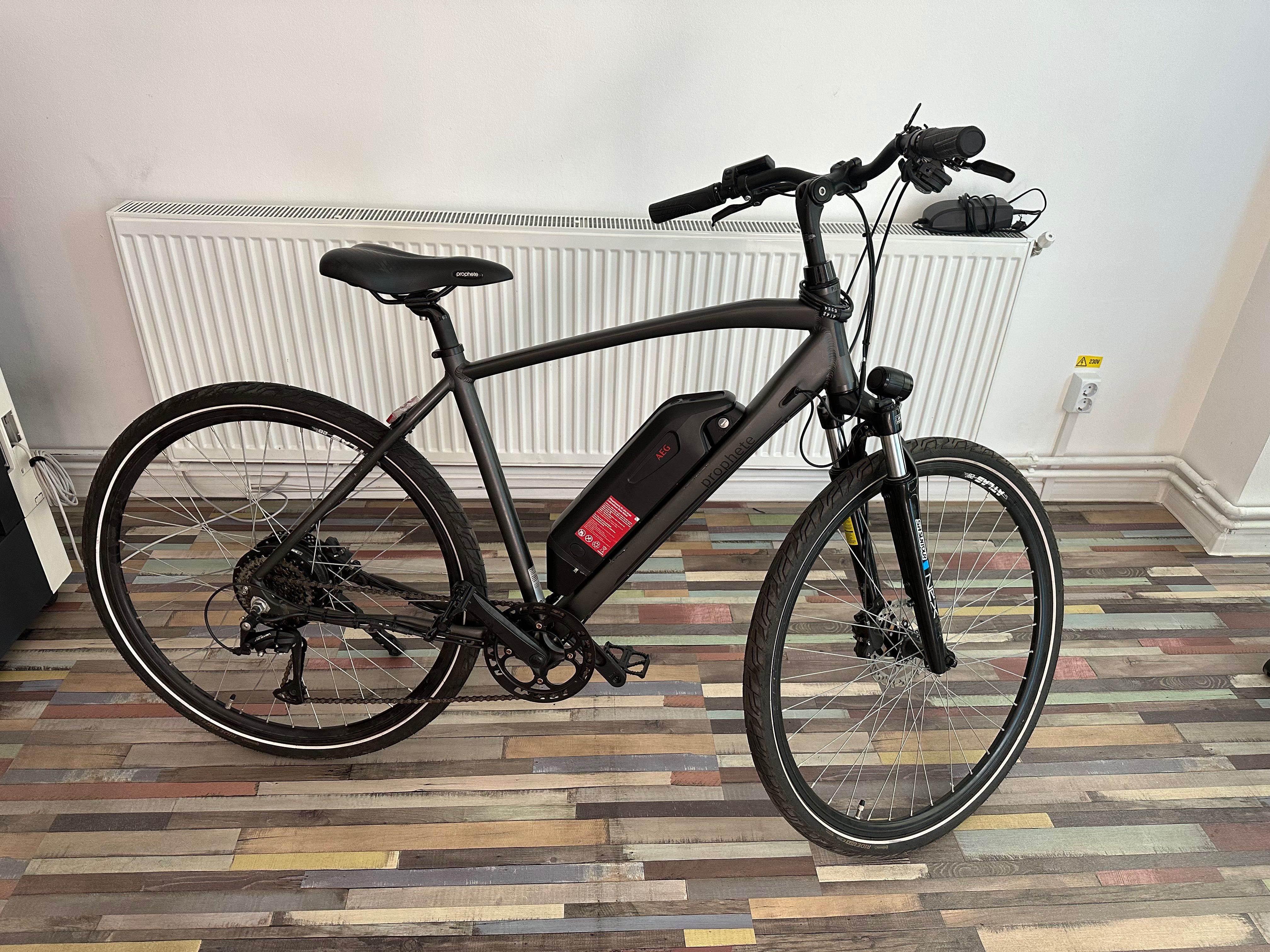 Bicicleta electric AGM - Germania, ca noua. 3 chei