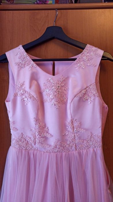 Продаётся вечернее платье