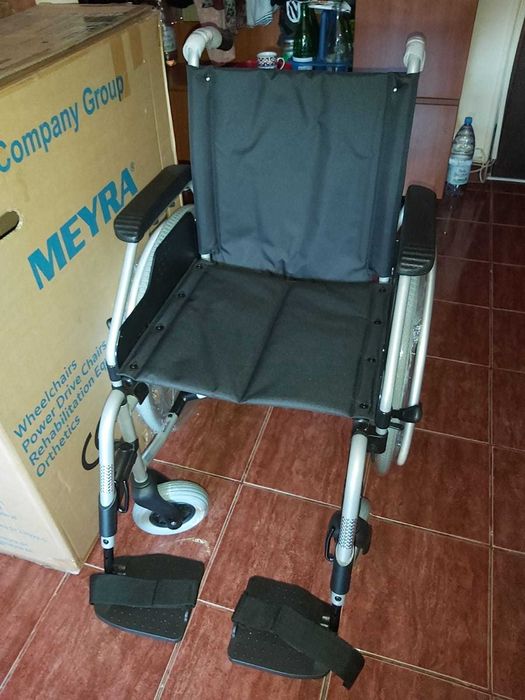 Scaun cu rotile MEYRA, 46 cm, nou