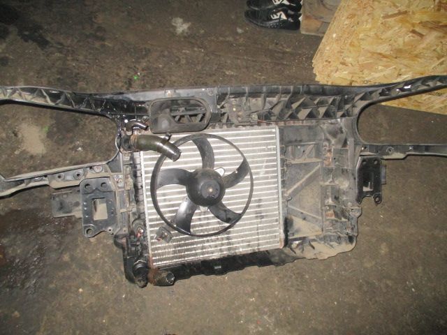 Calandru trager radiator ventilator Vw Polo 9N motor 1,2 benzina