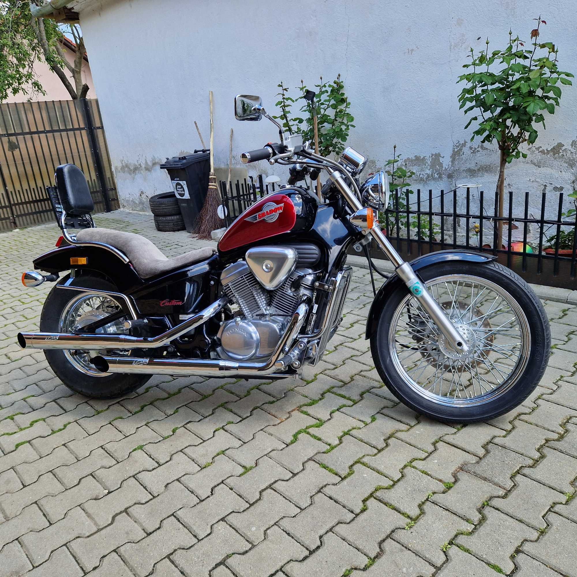 Honda Shadow  600 7275 km