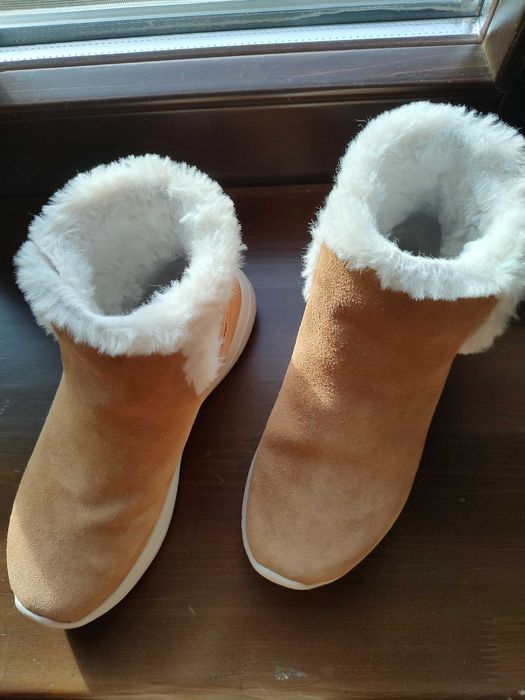 Skechers 
Ghete slip-on impermeabile On The Go, bej, nr 35