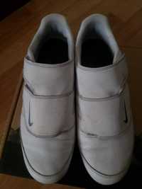 Vand adidasi Nike albi 43