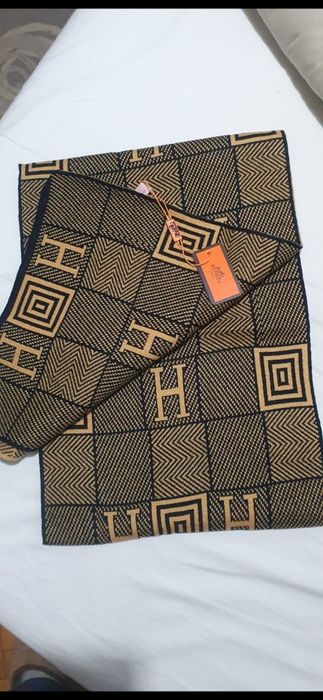 Fular bărbați Hermes, model 2026