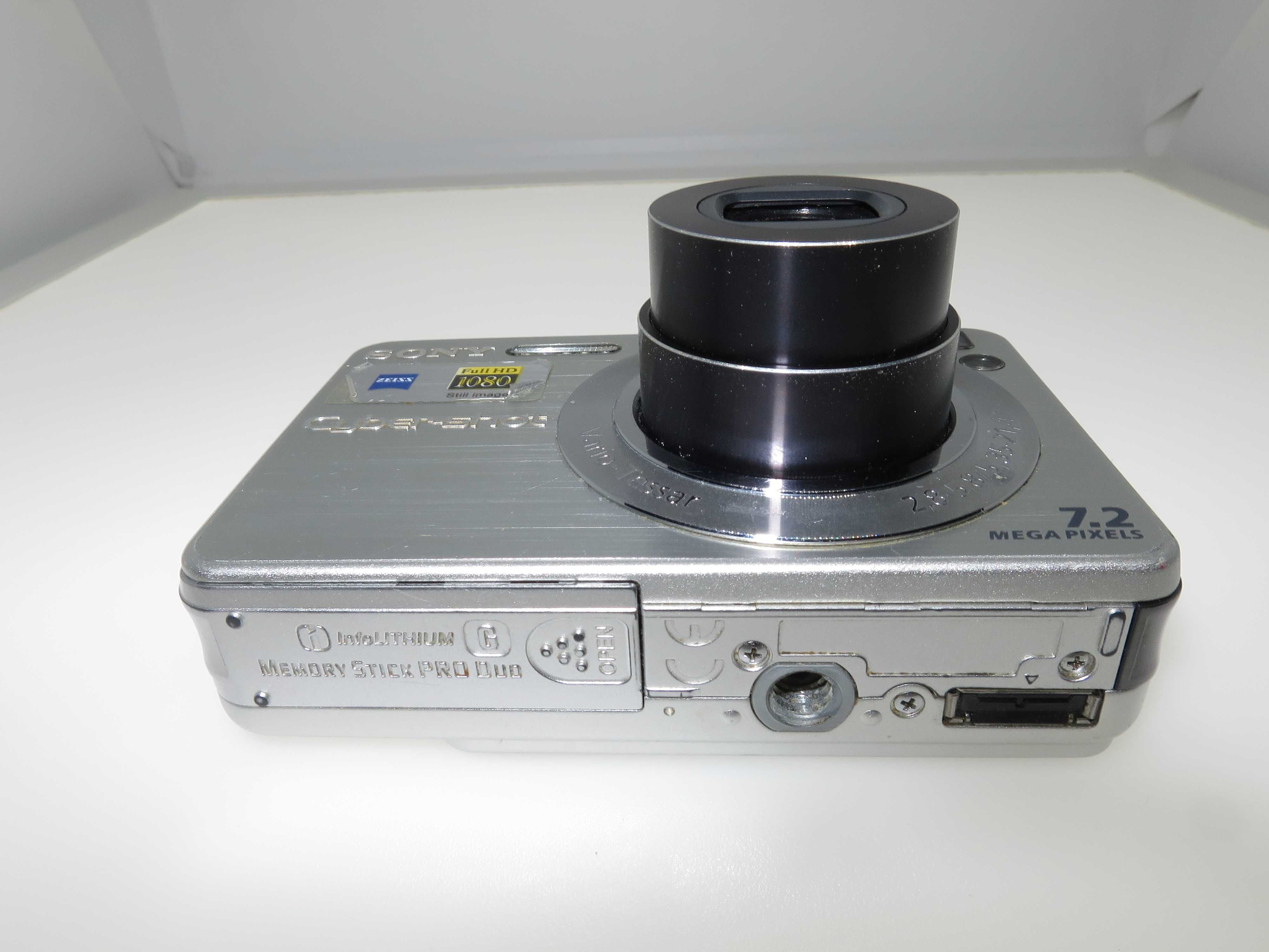 Sony Cyber-shot W120 компактен сребрист фотоапарат, работи отлично
