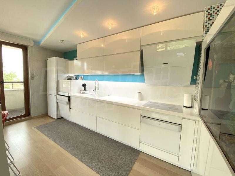 Продава се Едностаен апартамент в София, Люлин - център - 100 кв.м за 1300 €/кв.м - Снимка #1