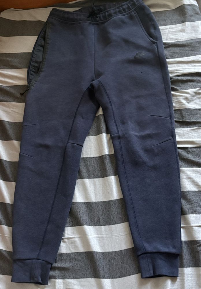 Nike tech fleece тъмно син