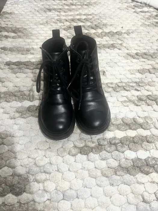 Ghete Zara pentru fetite