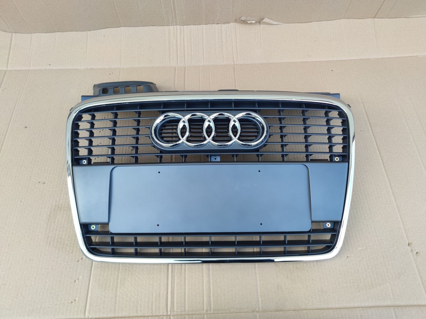 Grila Audi A4 B7 noua 2004 2005 2006 2007