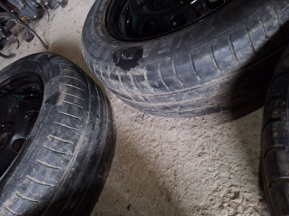 Jante cu cauciucuri r15