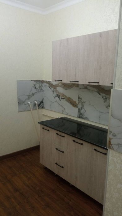 Юнусобод 11кв 2/2/4 Сотилади