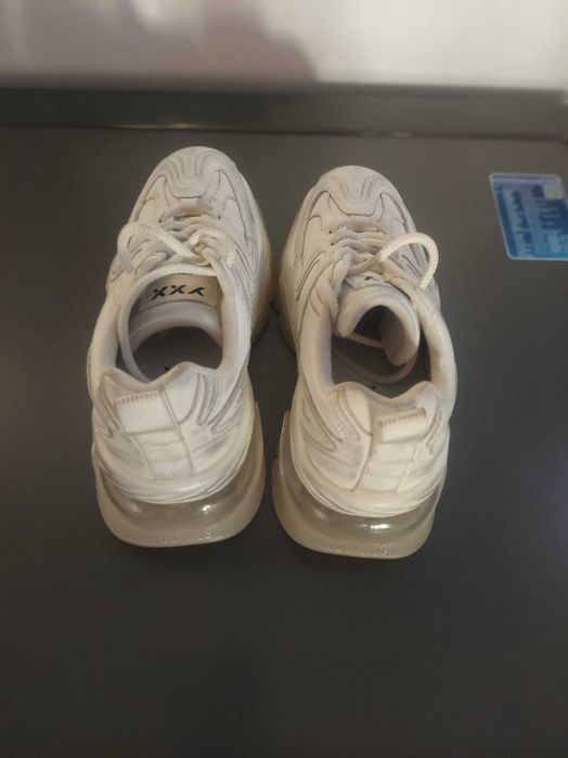 Adidasi dama moderni