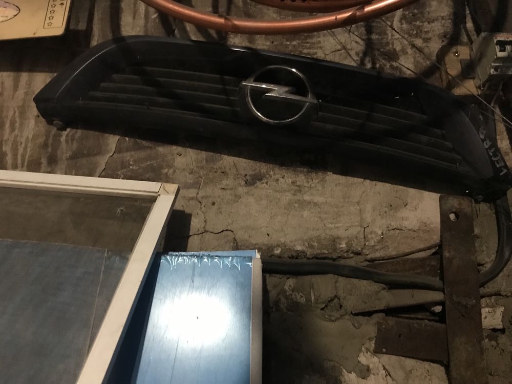 Решетка радиатора Opel