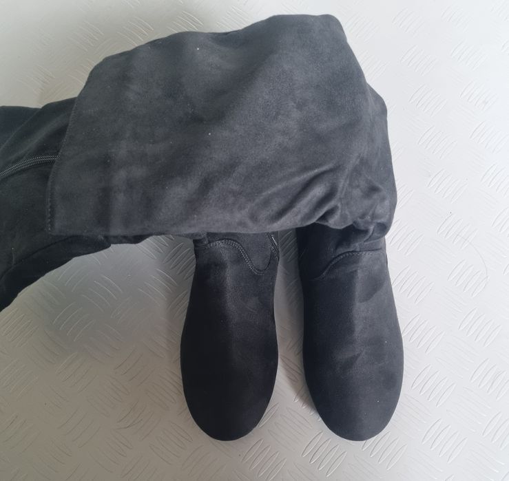 Дамски велурени ботуши