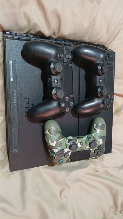 Playstation 4 в отличном состоянии