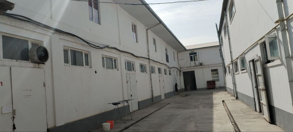 Продается нежилое здание 25 соток