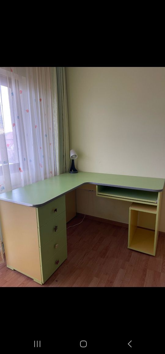 Mobilier , pat,  noptieră și birou copii.