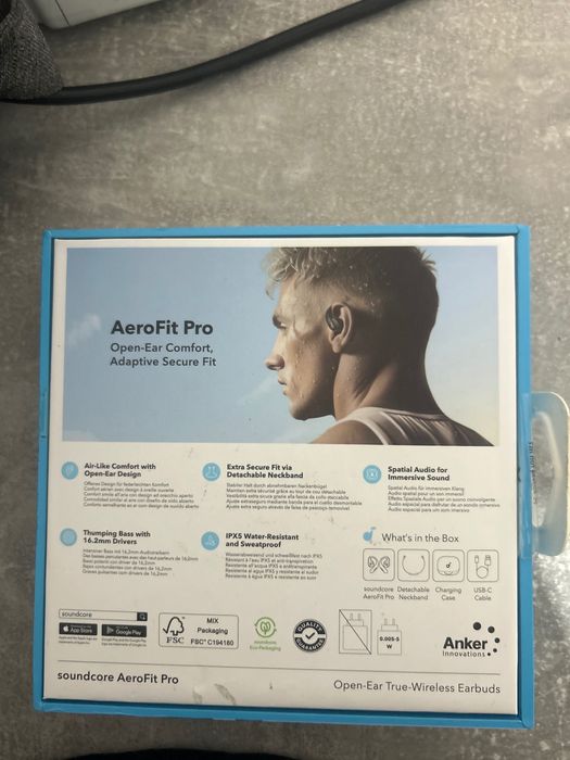 Căști noi în stare perfectată