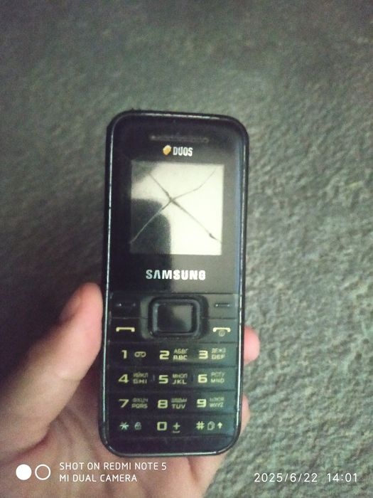 Samsung Duos telefoni ishlaydi