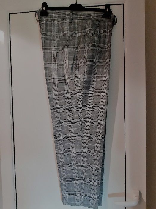 Стилен Панталон в Каре! НОВ! БГ№48 !