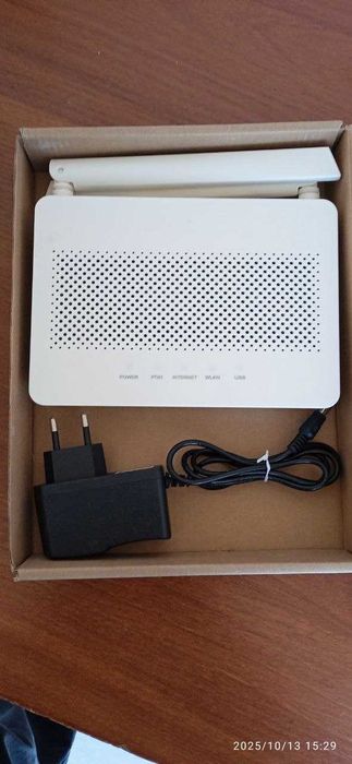 WIFI ROUTER Model EG8145V5 HG8546M