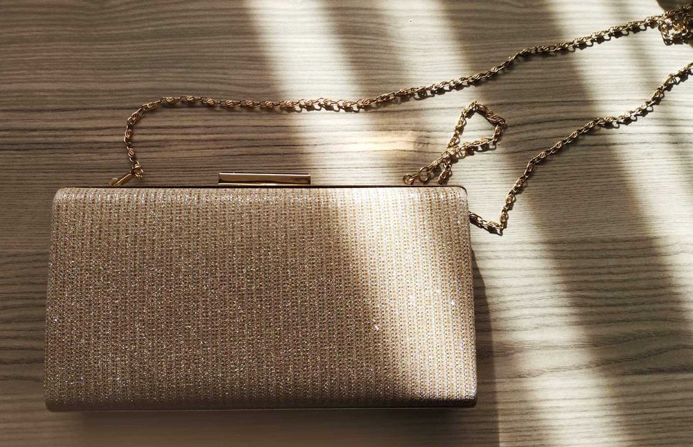 Бална рокля, заедно с обувки чанта и бижу за коса