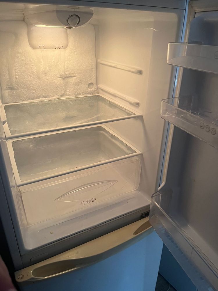 Продам холодильник