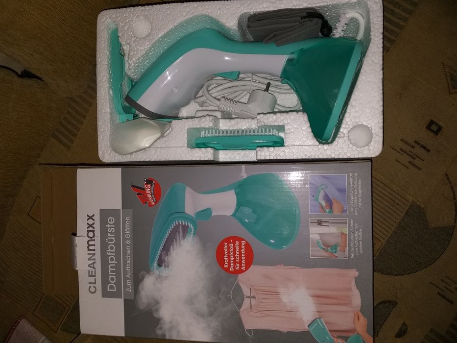 Aparat de calcat si curatat cu aburi Vertical Steamer