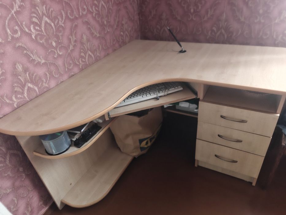 Срочно!!! Компьютерный стол